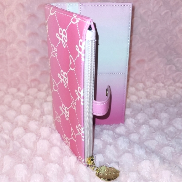 Betsey Johnson Wallet - Picture 1 of 16